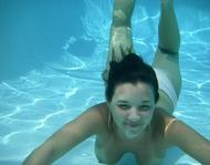 Sexy Teenager Underwater Boobs - pics 20