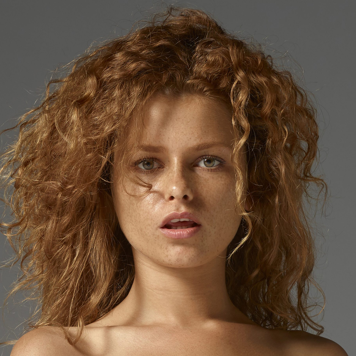 Curly Redhead Julia Nude Fashion - picture 15
