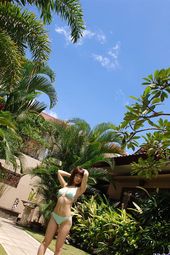 Sexy Asian Teen Getting Horny - pics 00