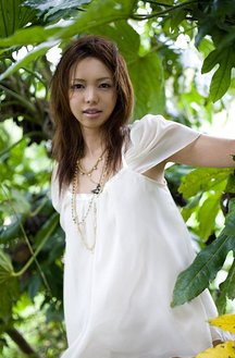 Wet Japanese Getting Dirty - pics 00