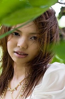 Wet Japanese Getting Dirty - pics 01