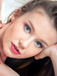 Emily Bloom Gorgeous loveliness