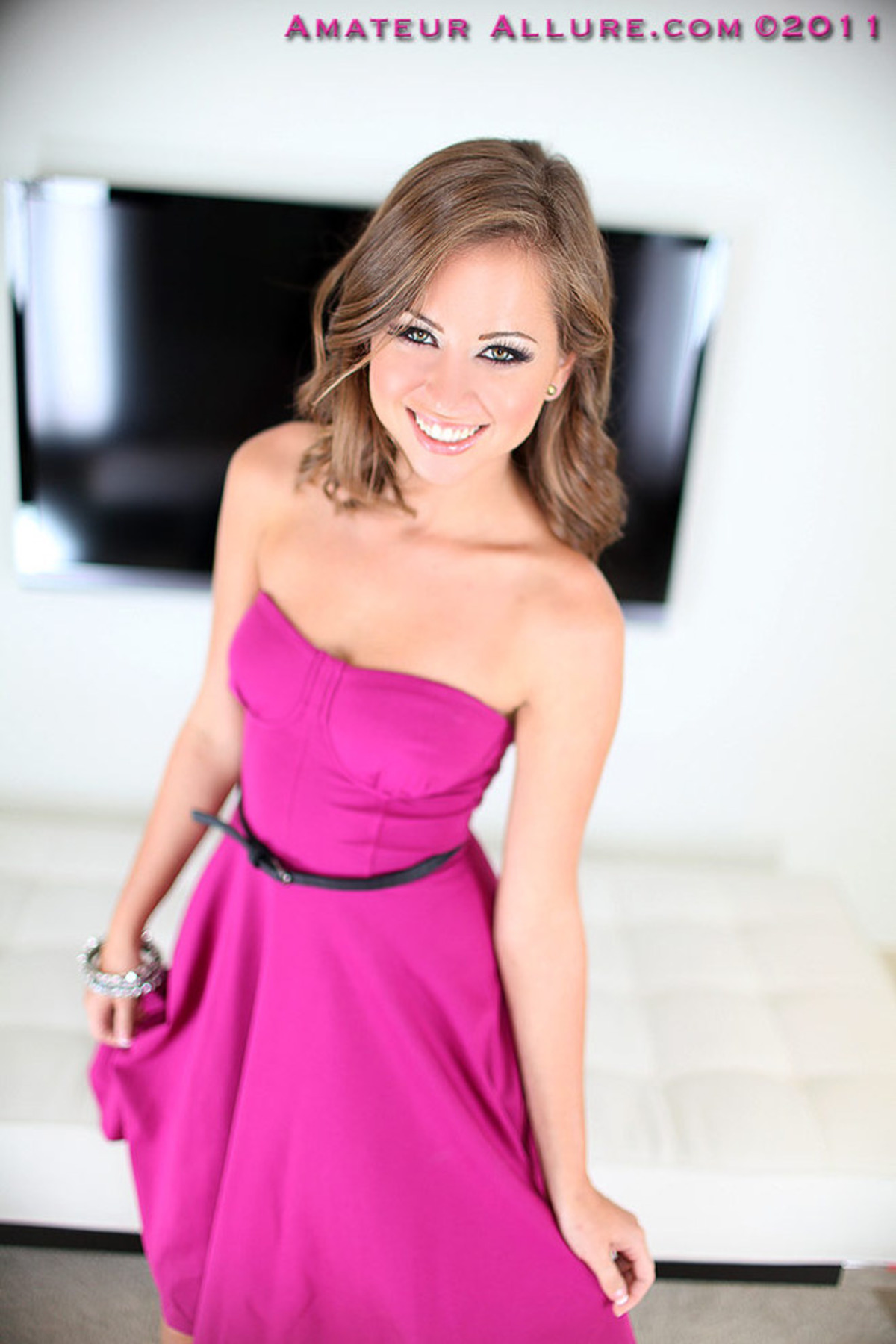 Riley Pussy Fucked Swallows Jizz - picture 00