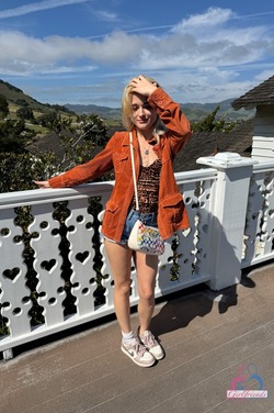 Nicole Nichols Date & Spreads BTS - pics 02