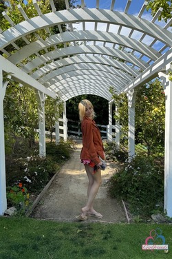 Nicole Nichols Date & Spreads BTS - pics 04