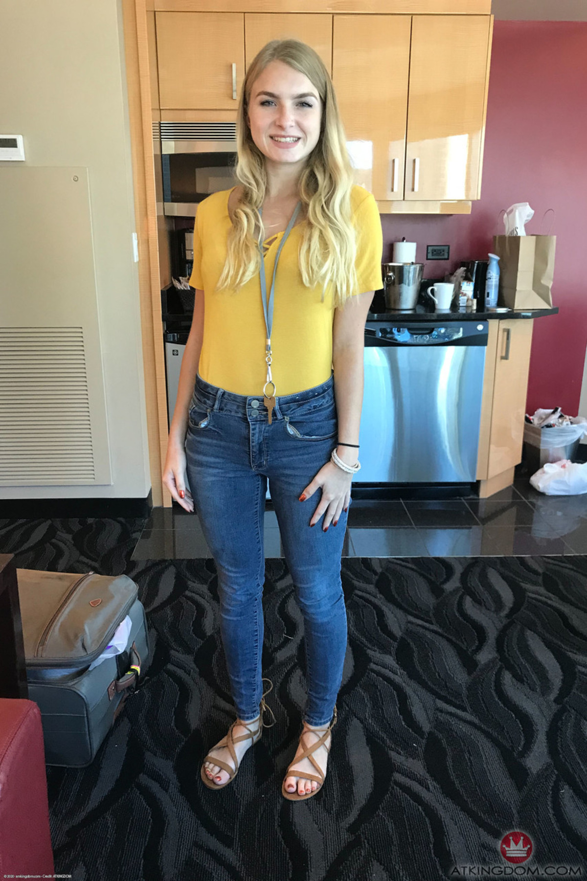 Hannah Hawthorne BTS Amateur Style - picture 06