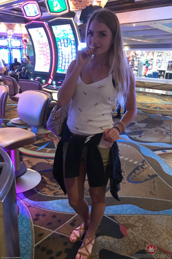 Hannah Hawthorne BTS Amateur Style - pics 16