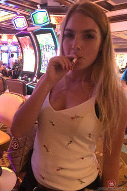 Hannah Hawthorne BTS Amateur Style - pics 17