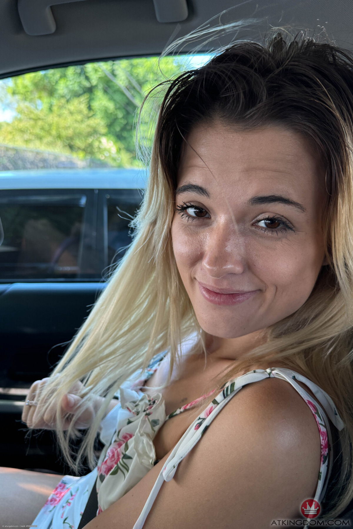 Nicole Nichols - Close up Pussy Pics - picture 00