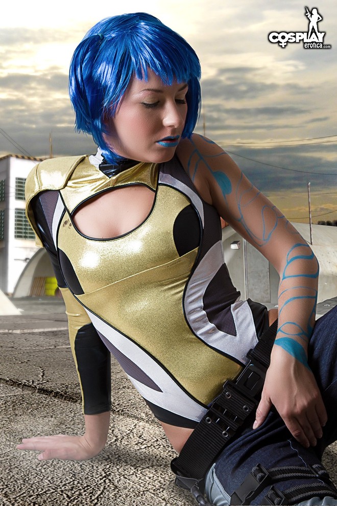 Cosplay Erotica Blue Haired Slut - picture 03