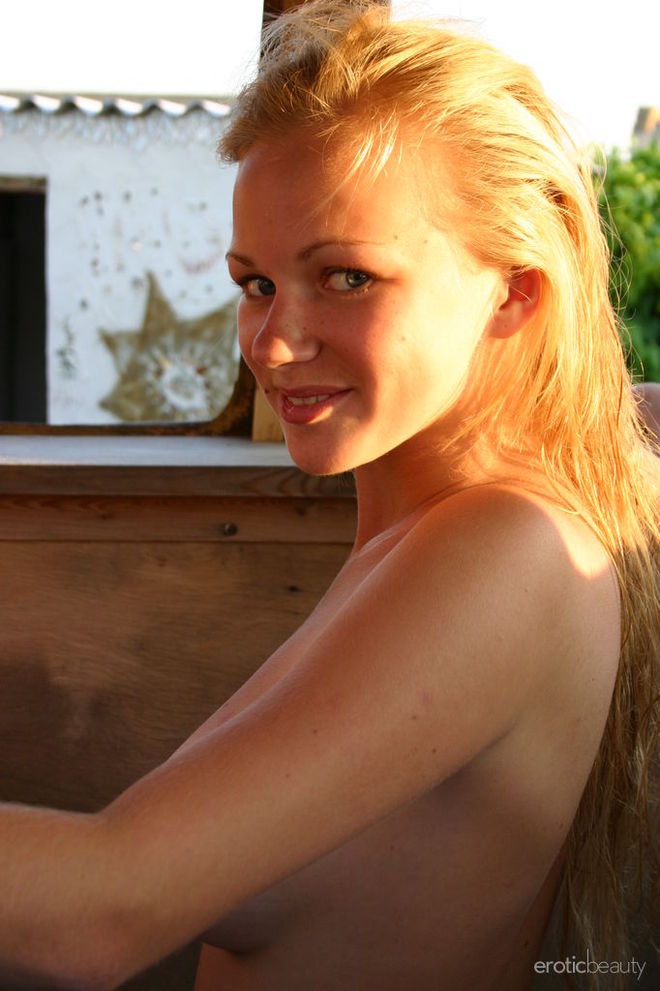 Natural Blond with round Boobs - picture 12