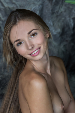 Innocent Brown Beauty Steffi Nude - pics 17