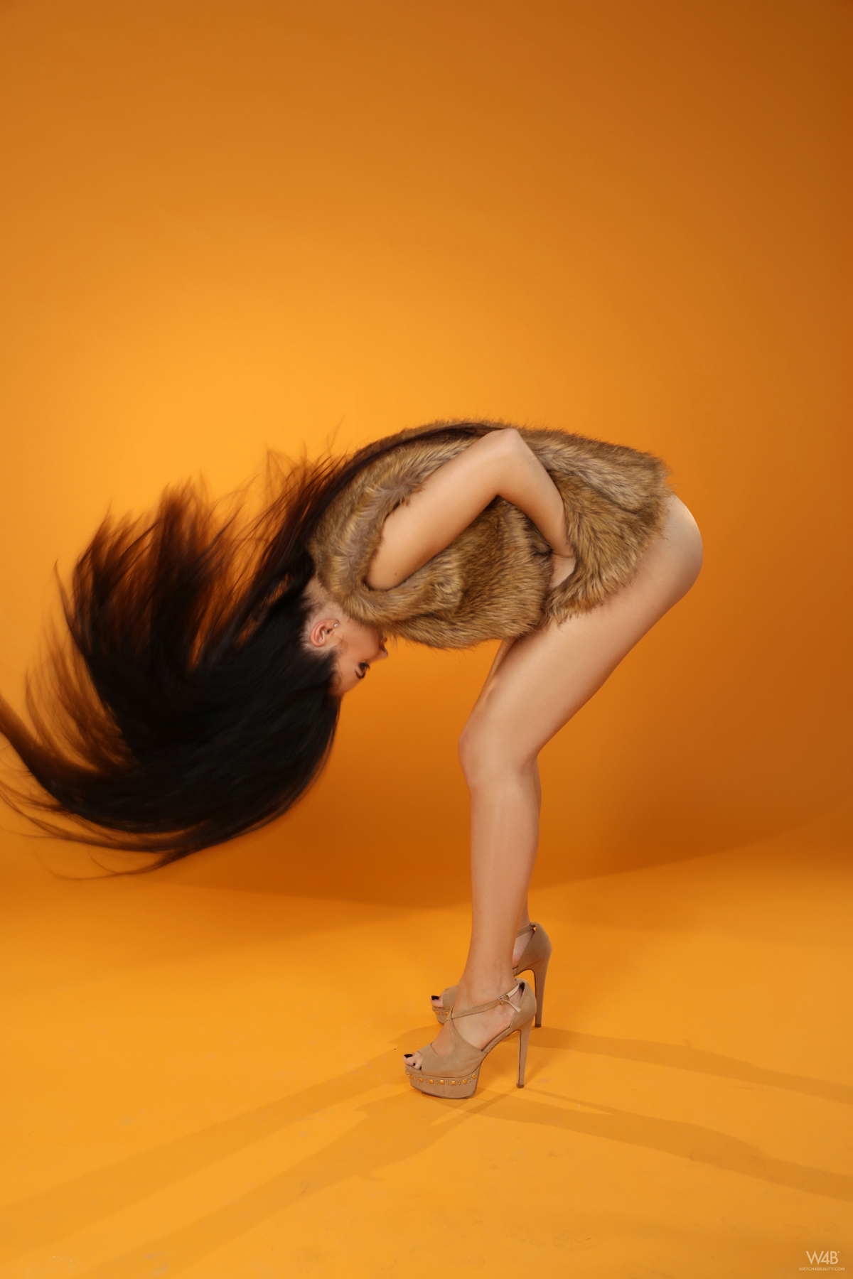 Long Haired Babe Wanna Fuck Now - picture 02