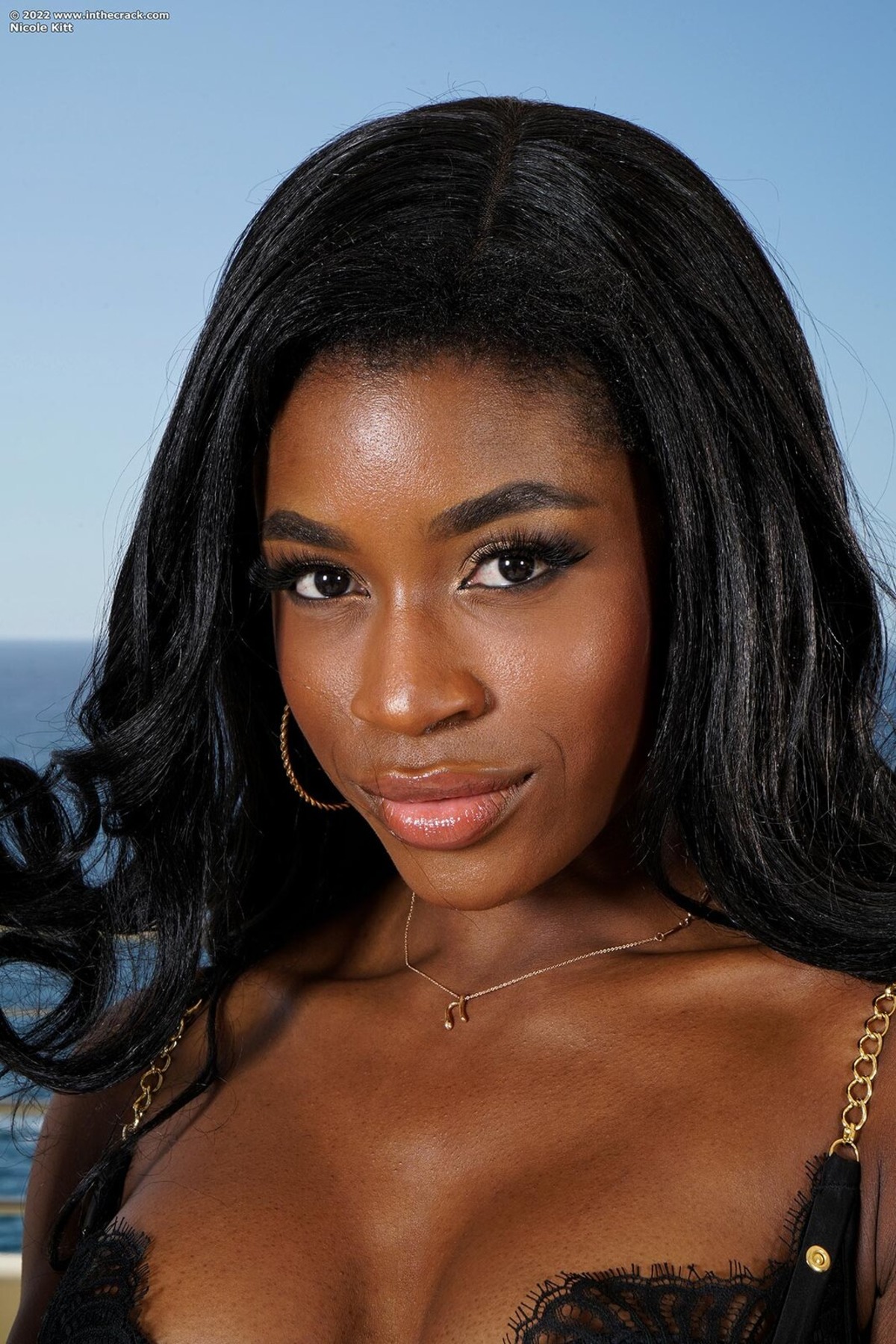 Nicole Kitt in Sexy Black Lingerie - picture 02