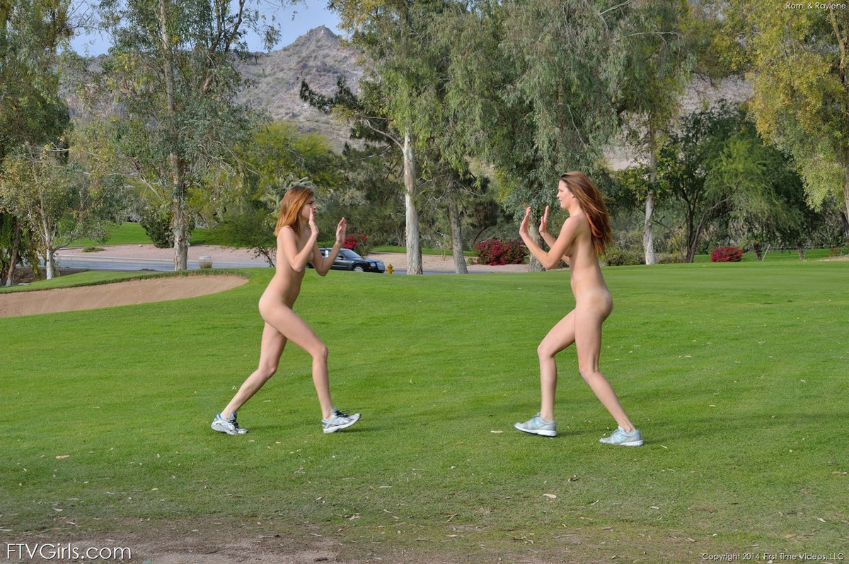Romi & Raylene - Lesbians in Public - picture 05