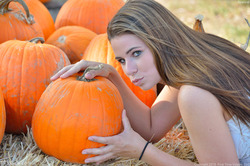 Amateur Aveline: Halloween Teen - pics 02
