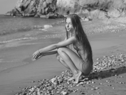 Natural Babe Milena on the Beach - pics 07