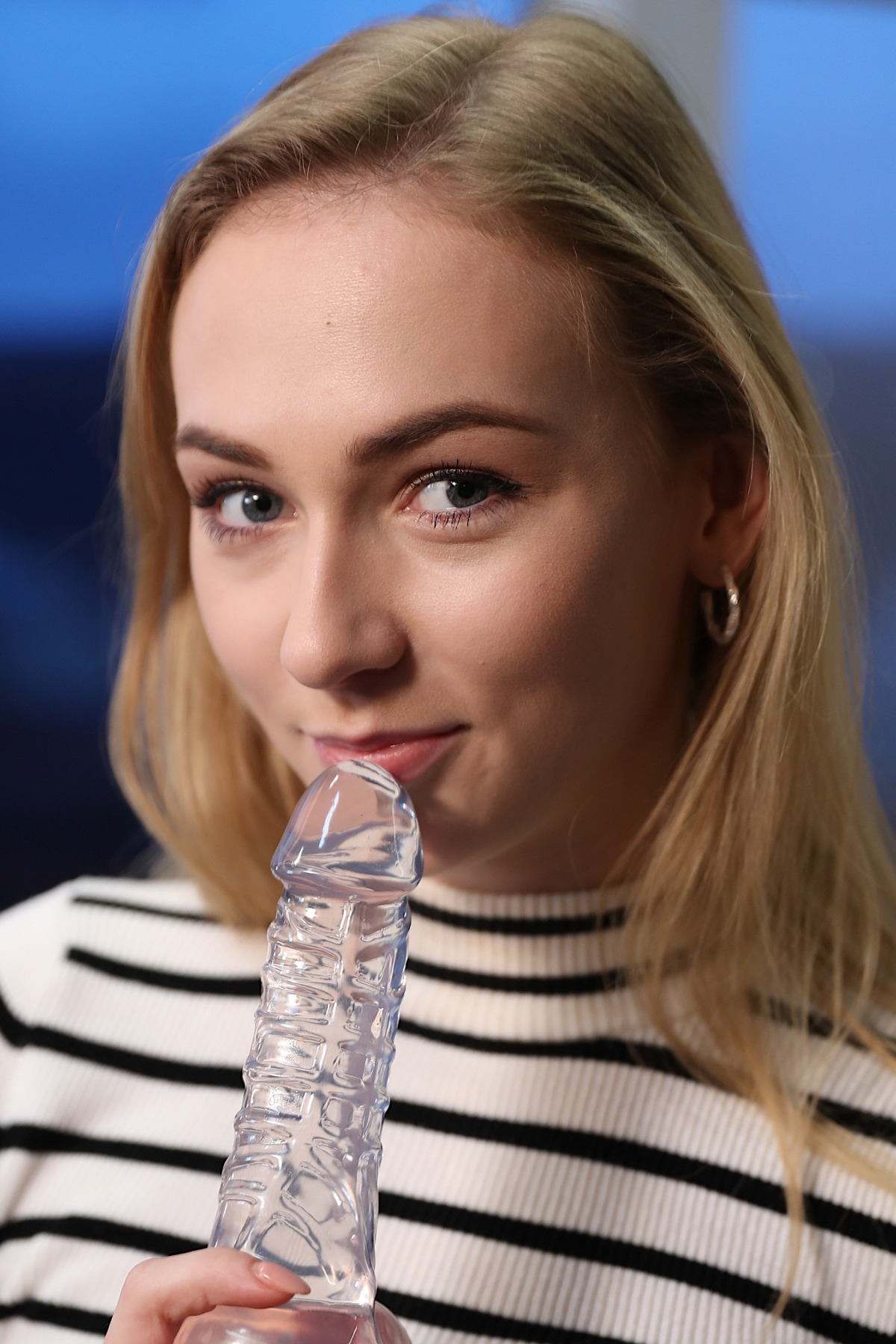 Stunning Jenny Wild - New Sex Toys - picture 04