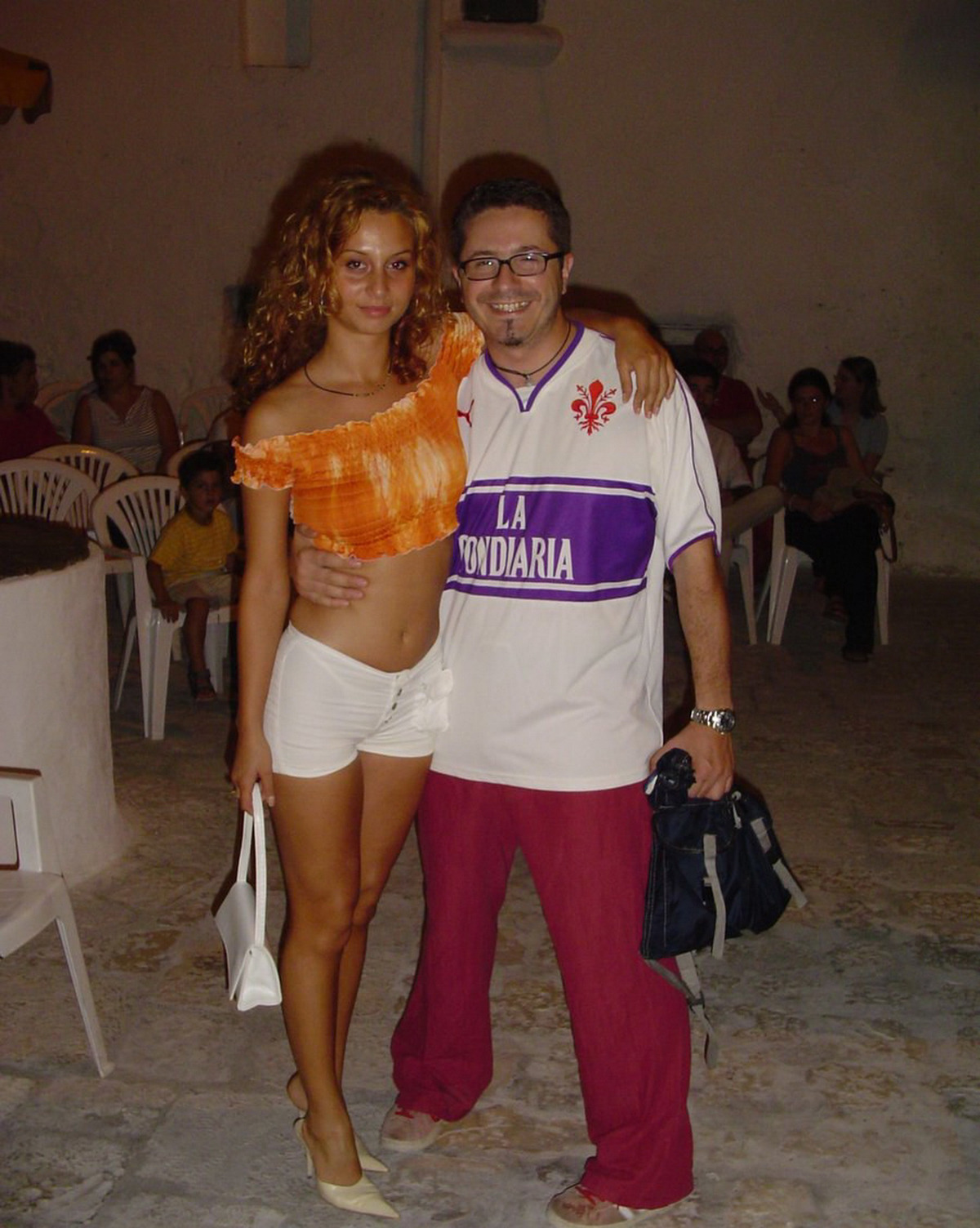 Curly Amateur Babe in Skinny Jeans - picture 18