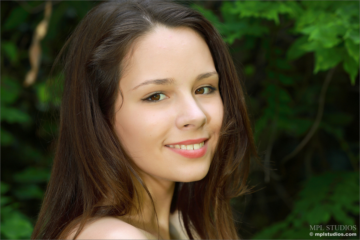 Alma and Viva in Gentle Nature - picture 00