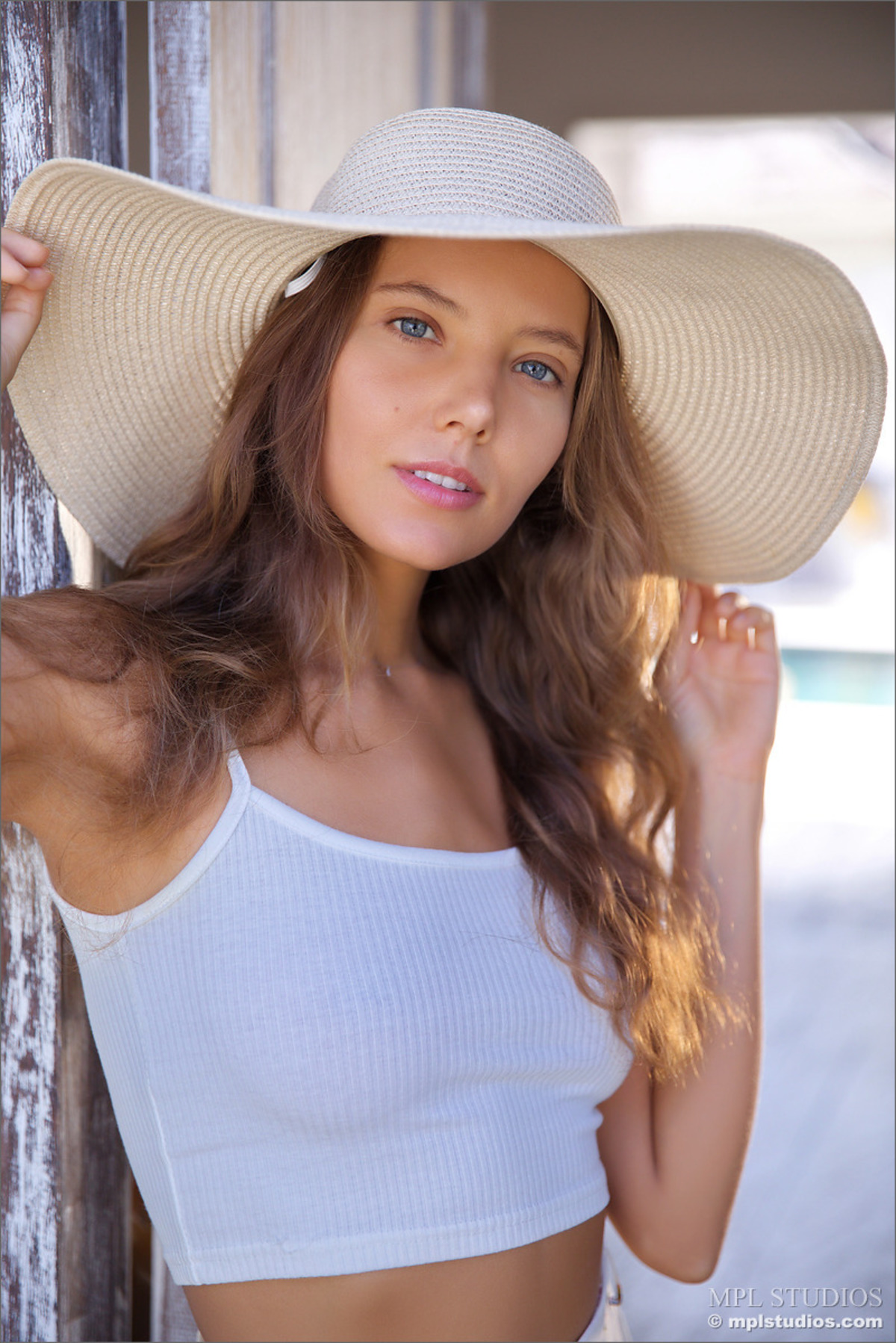 Katya Clover in Tropical Mood - picture 02