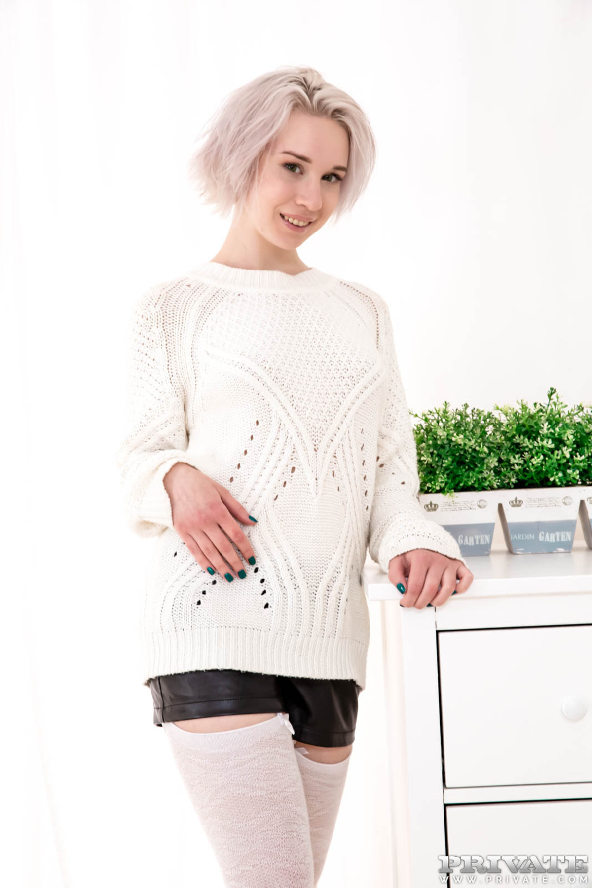 Sweet Blonde Alice Klay Anal Debut - picture 00