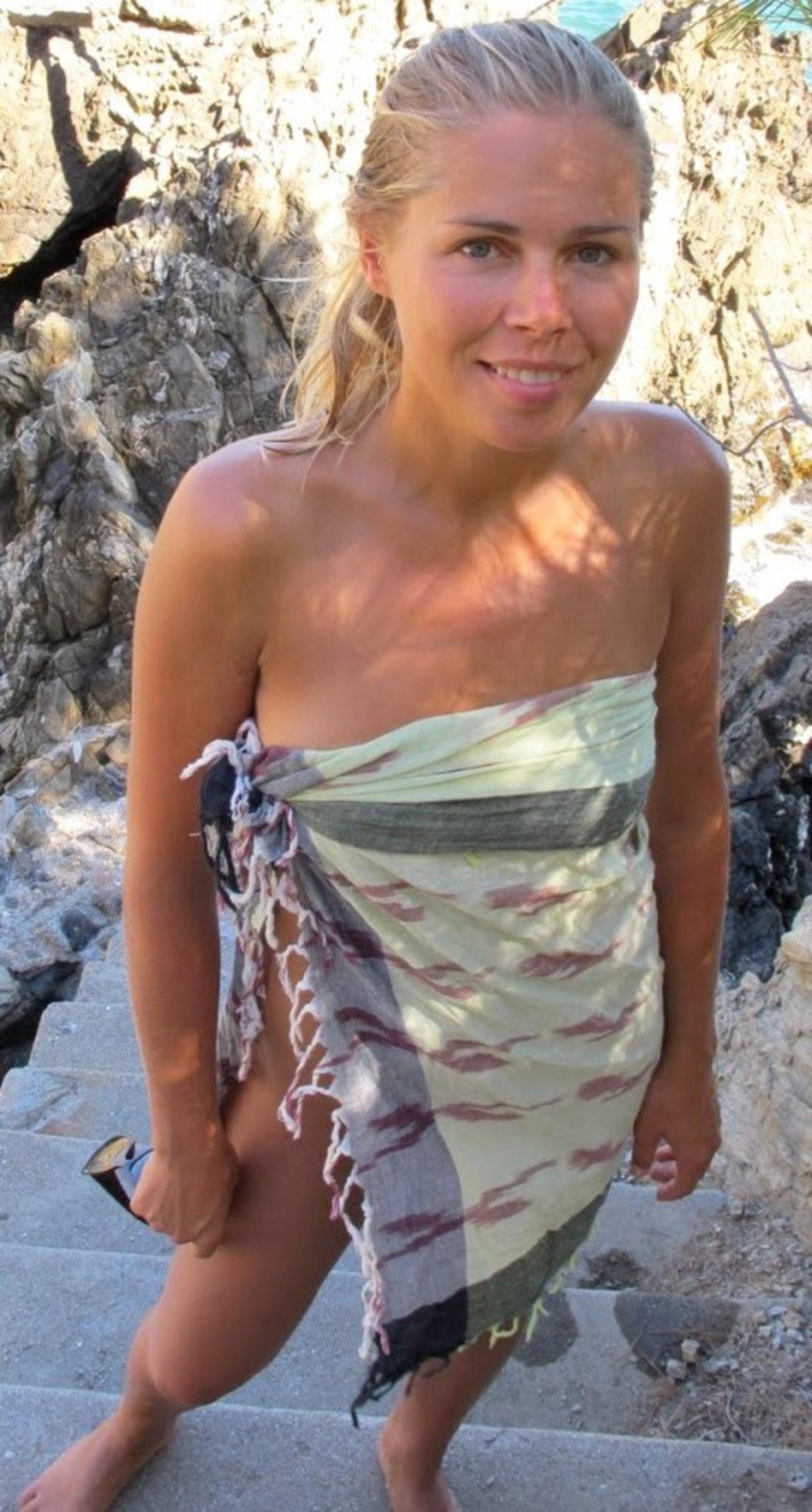 Natural Girl Funny Sunbathing - picture 23