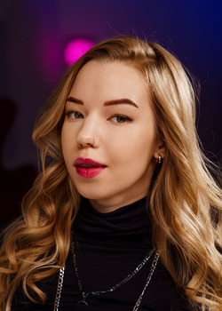 Mirka and Muna in Adult Games 1 - pics 05