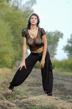 Busty Cilya - Love Made me Crazy - pics 07