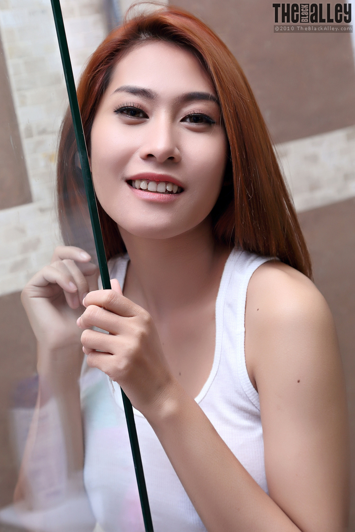 Asian Babe Linlin in the Shower - picture 00