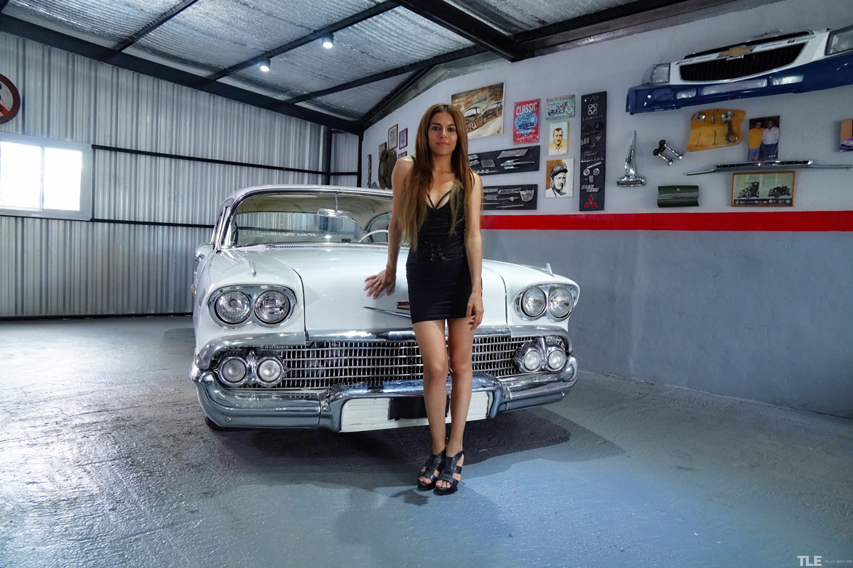 Paloma D is Fucking with my Chevy - picture 00